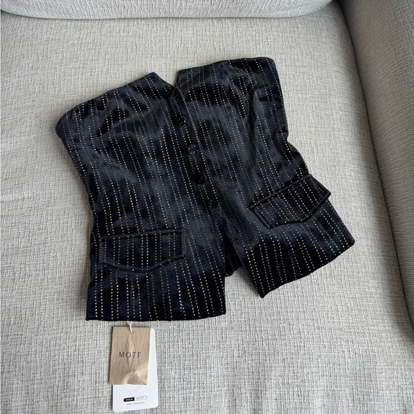 MOTF Black tube top - Picture 8 of 8